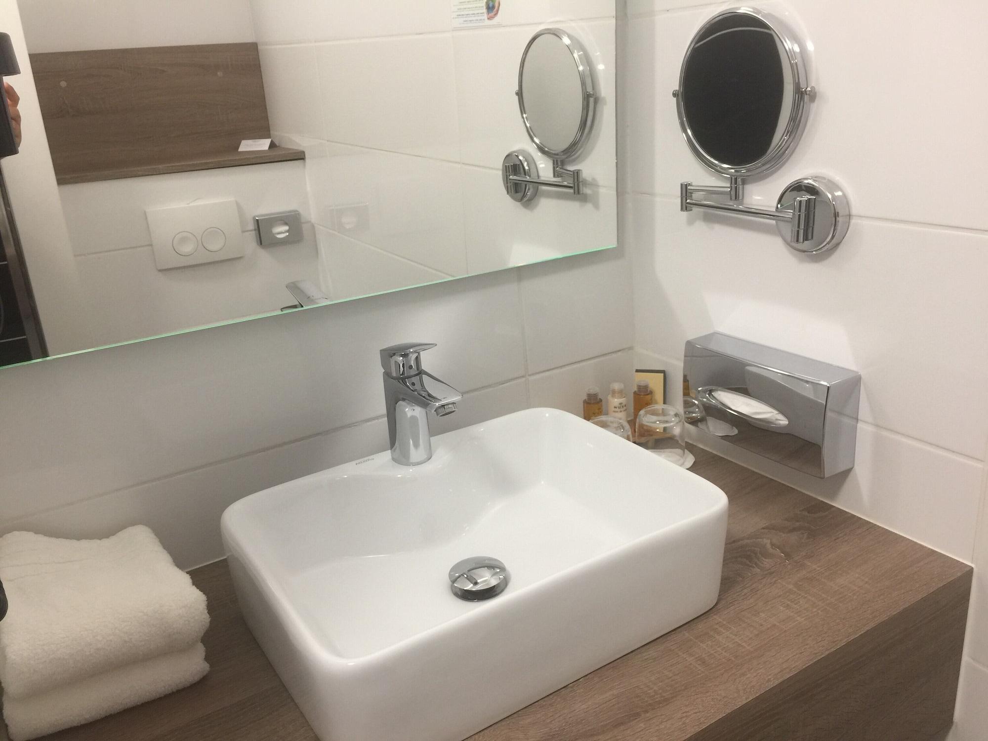 Best Western Le Vauban プラード エクステリア 写真